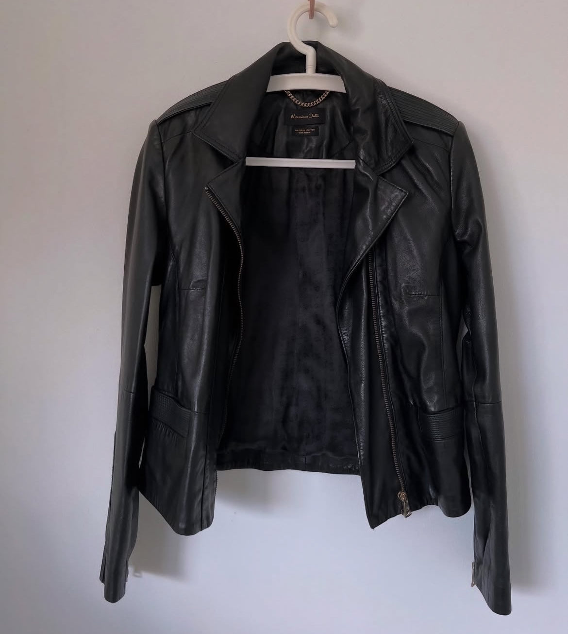 Outerwear & Knitwear