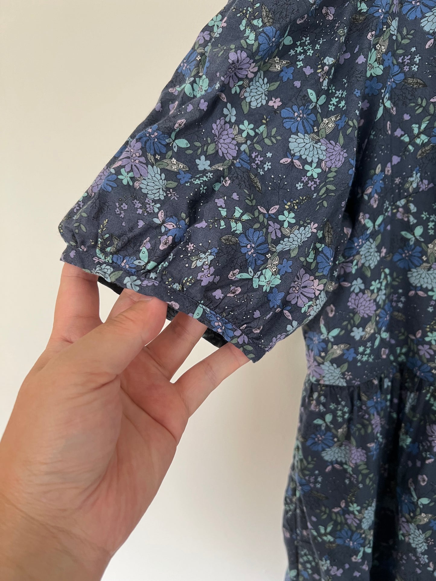 Langes blaues Kleid, Japanische Baumwolle, Blumenmuster