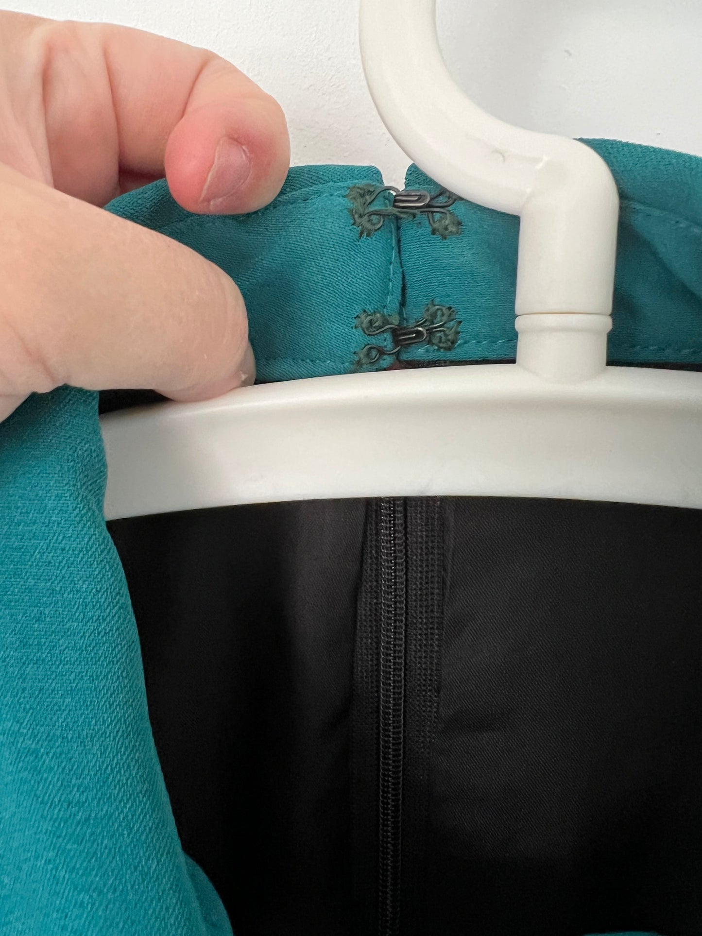 Tweede dress with tulle lining