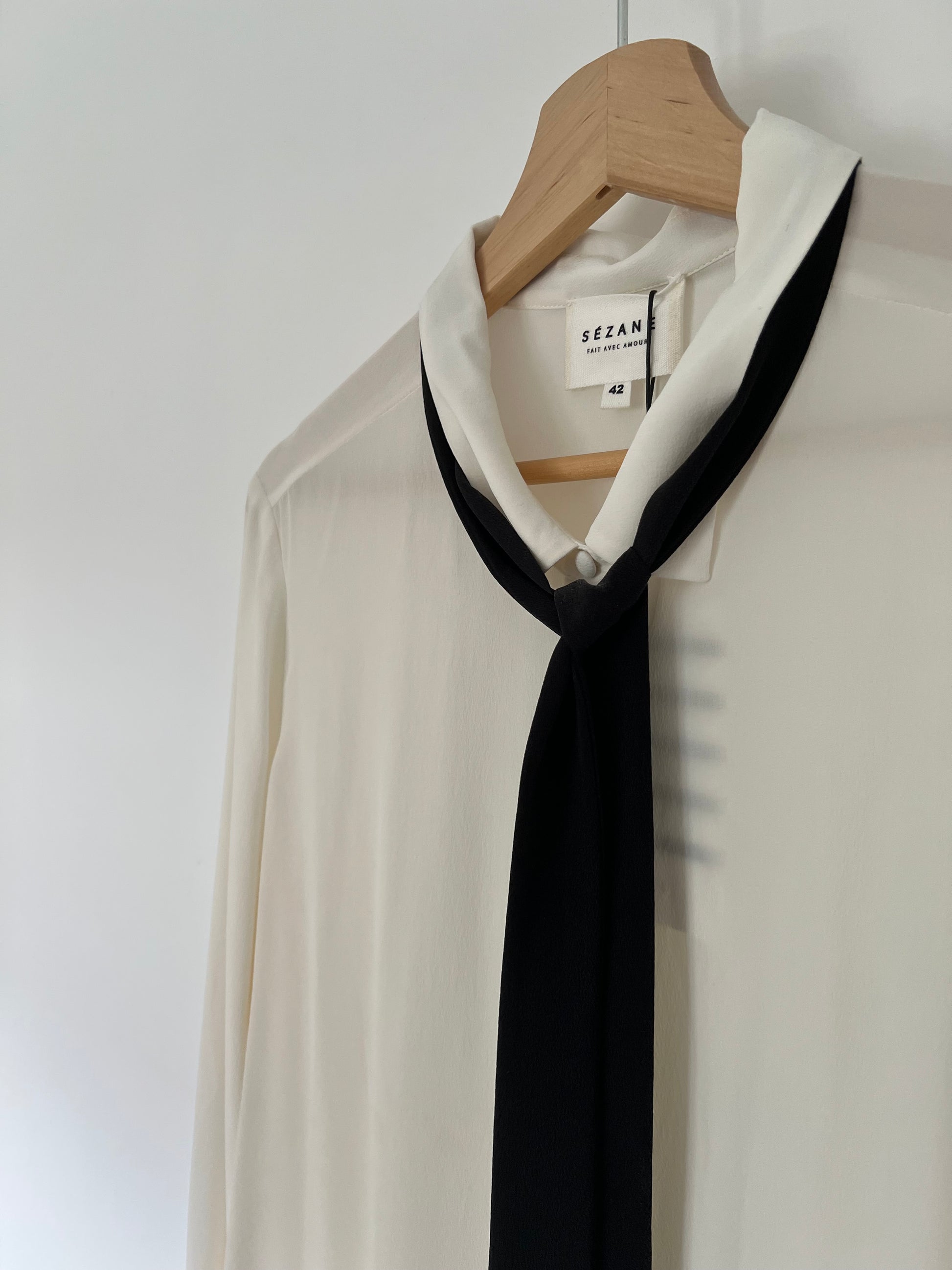 zijden blouse met strik, tweedehands, Sezane
